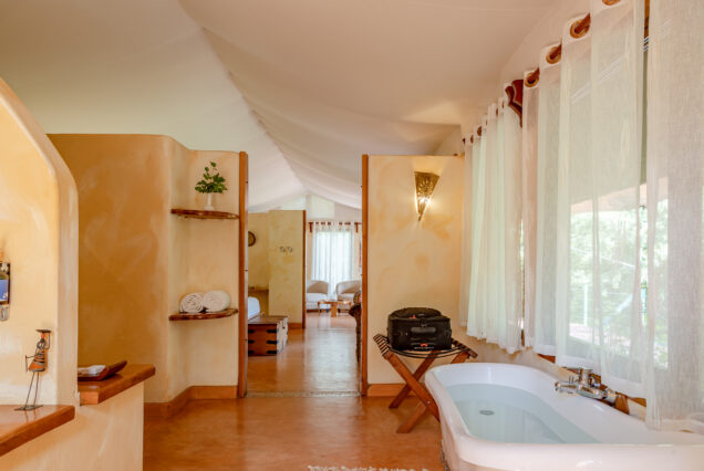 7 Days 6 Nights Safari Maasai Mara – Lake Nakuru – Samburu – Mt Kenya/ Ol Pejeta