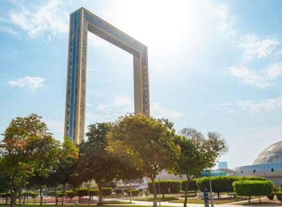 Festive Glamour: 7 Days of Luxury Christmas Holiday in Dubai